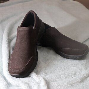 Women's Size 9, Land's End dark brown suede leather slip on moccasin shoe.